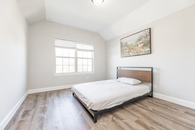 Building Photo - 19911 Lizzie Ridge Ln