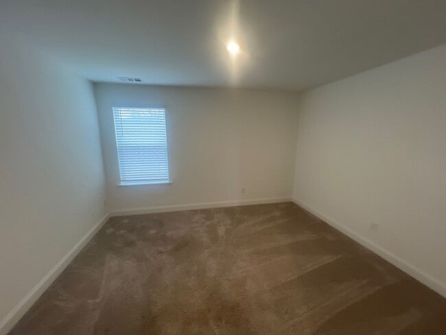 Building Photo - 312 Traywick Pl