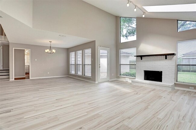 Building Photo - 11530 Ella Lee Dr