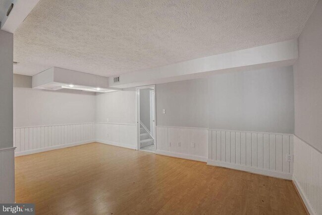 Building Photo - 2050 Winged Foot Ct