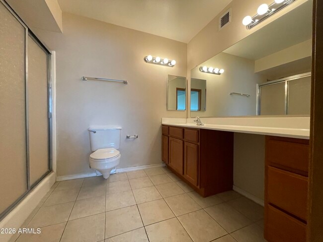 Building Photo - 3109 W Augusta Ave