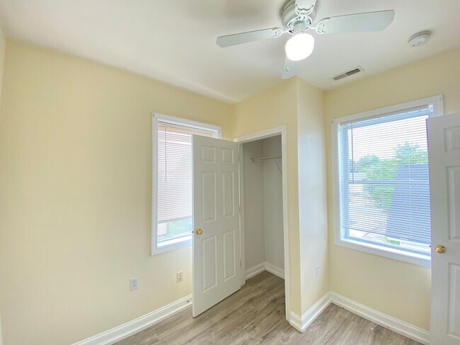 Building Photo - 289 Merrimack St