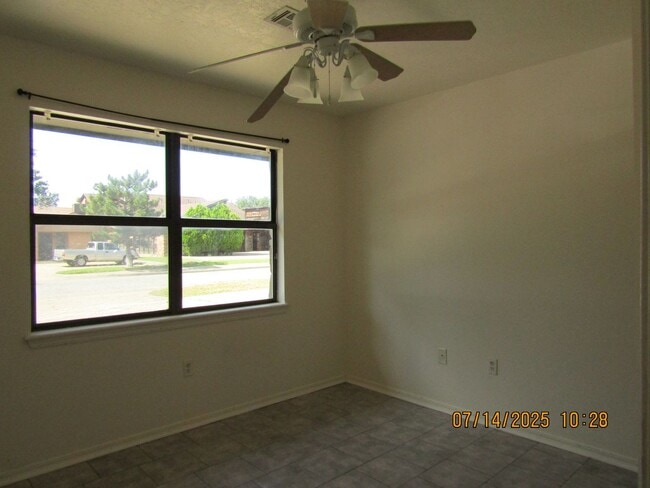 Building Photo - Turtle Creek Townhouse! MacArthur School D...
