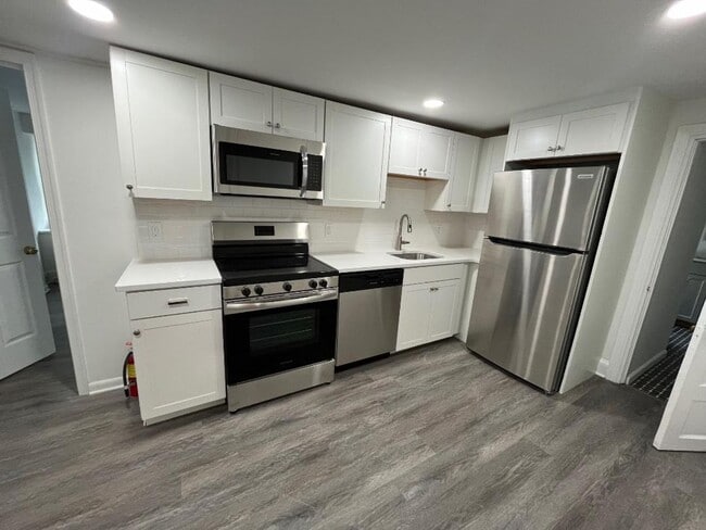 Building Photo - 4 E Germantown Pike