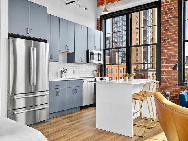 Building Photo - 63 Melcher St