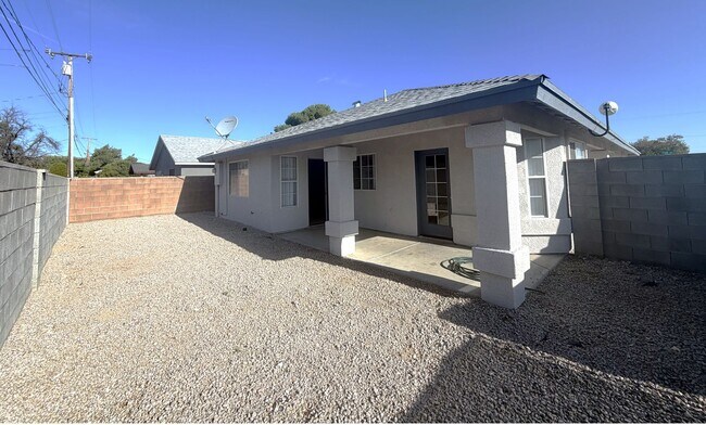 Building Photo - Corner Lot Living with a Covered Patio and Spacious Split Floor Plan
