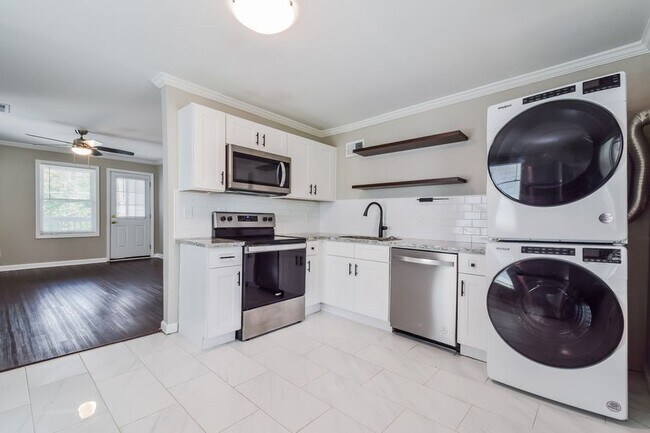 Building Photo - 407 Angier Ave NE