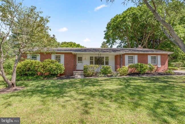 Building Photo - 6505 Panorama Dr