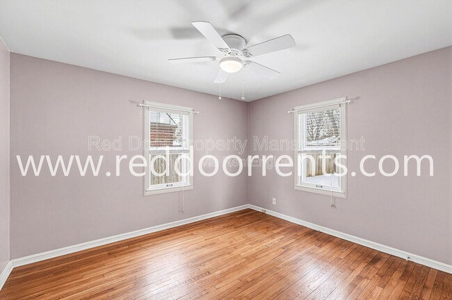 Building Photo - 6115 Indianola Ave