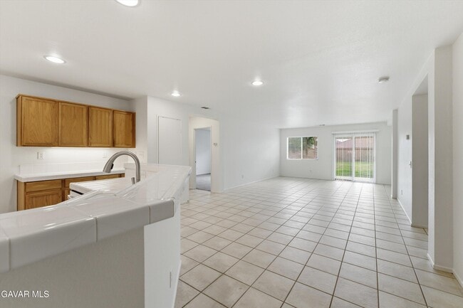 Building Photo - 42144 Madison Dr