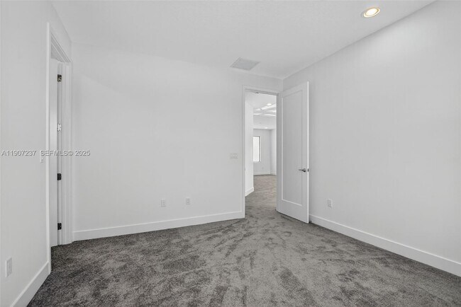 Building Photo - 8215 Crystal Downs Ave