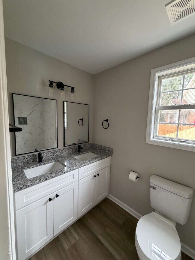 Building Photo - 157 Yardley Farms Ct