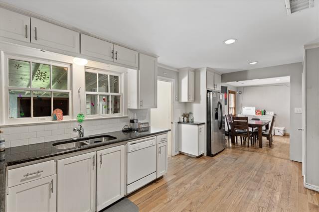 Building Photo - 4016 Acacia St