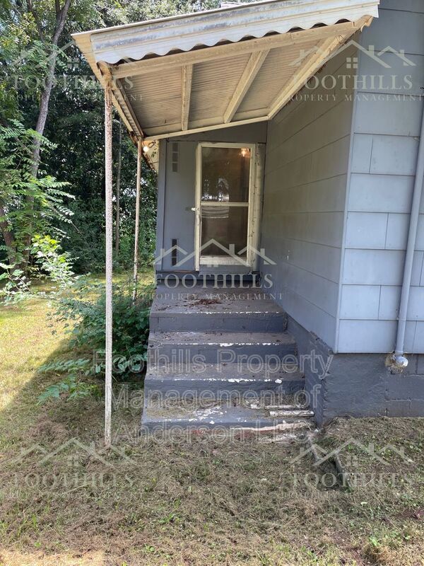 Building Photo - 209 Farmer St