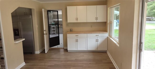 Building Photo - 43 Main St