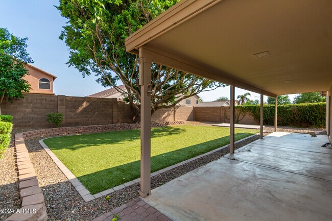 Building Photo - 6425 W Briles Rd