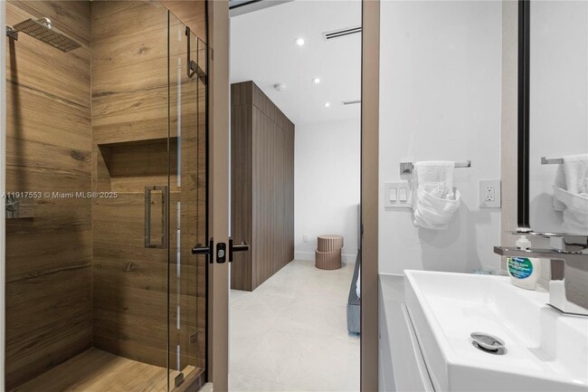 Building Photo - 1881 NE 196th Terrace