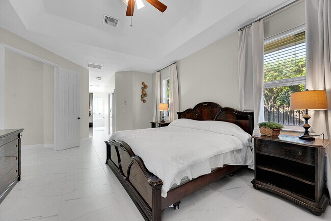 Building Photo - 13620 Folkestone Cir