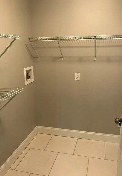 Washer/Dryer Connection - 8149 Maudie Ln