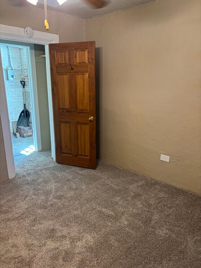 Building Photo - 725 Corona St