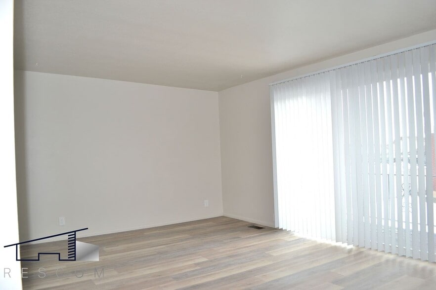 Building Photo - 800 State St