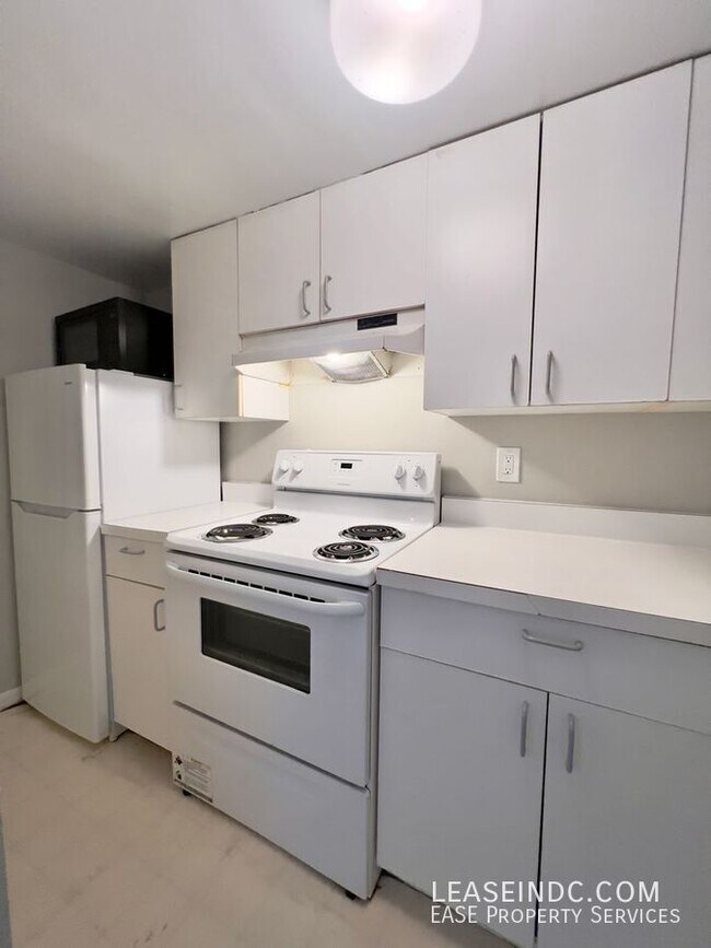 Building Photo - 1532 15th St NW