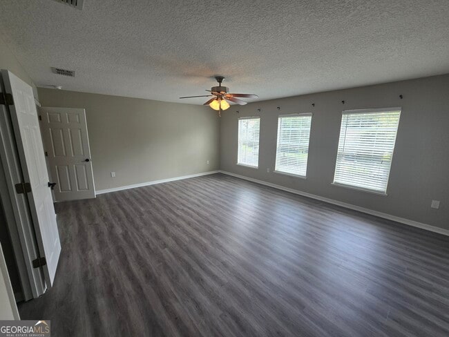 Building Photo - 405 Brooklet Cir