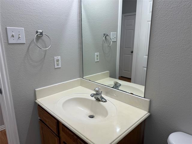 Building Photo - 413 Hilltop Dr