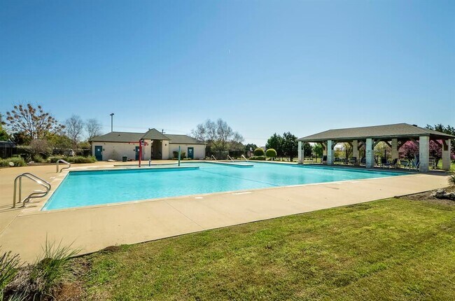 Building Photo - 1305 Horseshoe Ranch Dr