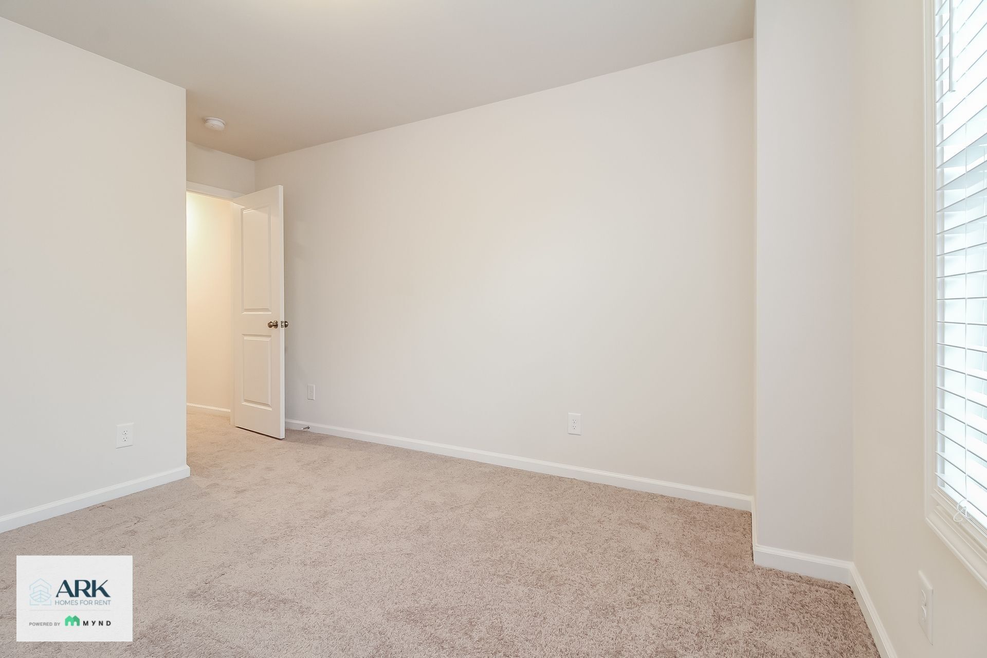 Building Photo - 6 Oak Rose Dr
