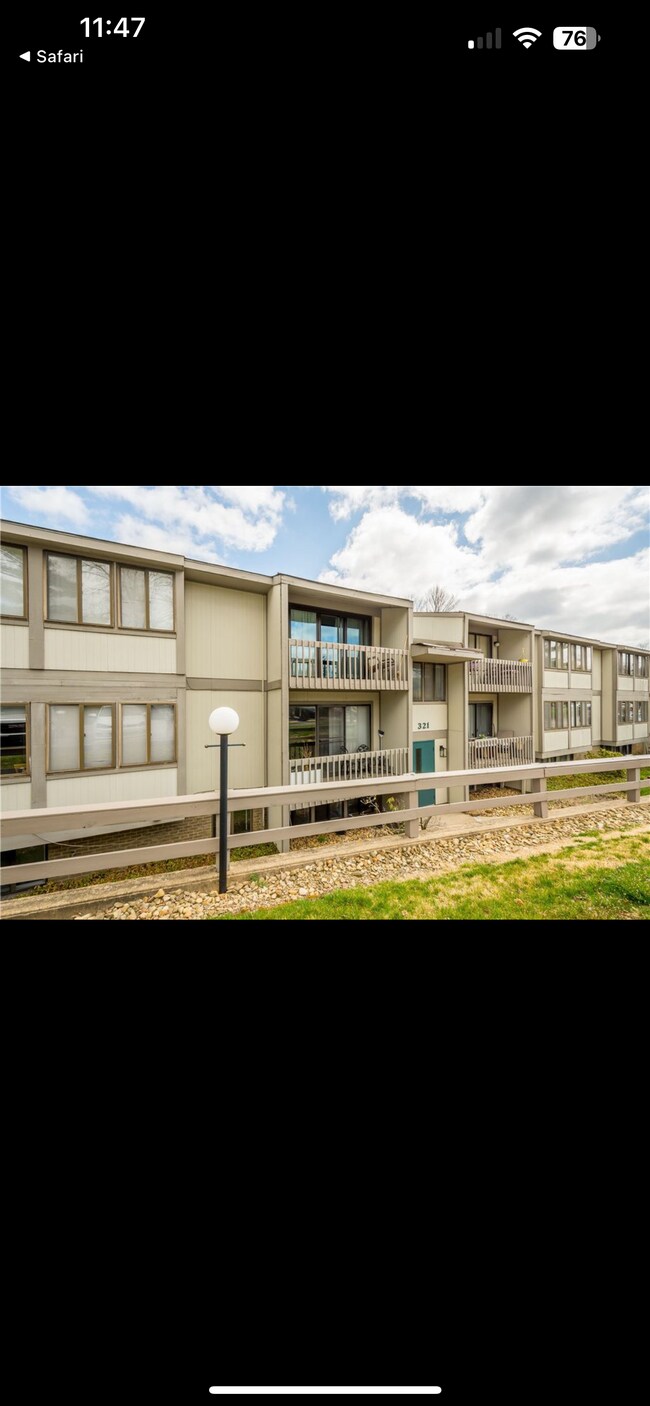 Building Photo - 321 Ridge Point Cir