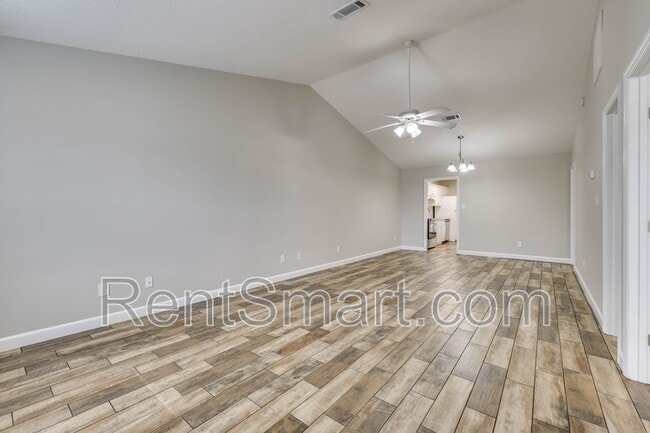 Building Photo - 219 Lynbrook Way