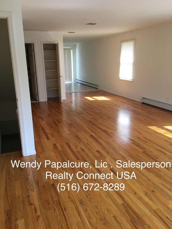 175 Manorhaven Blvd 175 Manorhaven Blvd Port Washington NY 11050