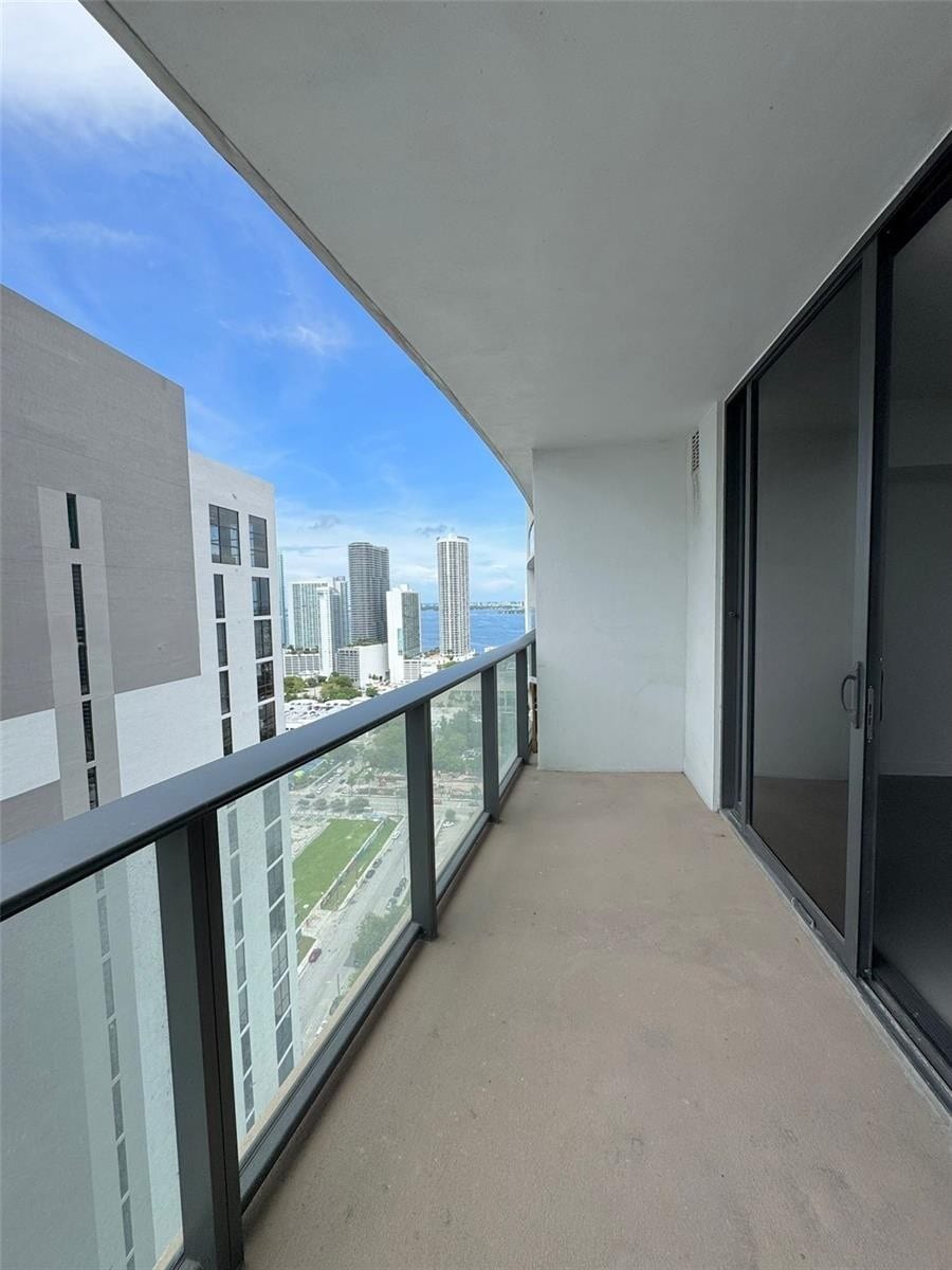 Building Photo - 1600 NE 1st Ave