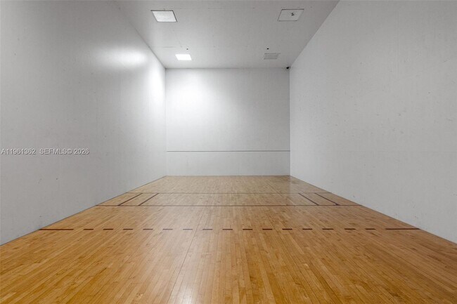 Building Photo - 690 SW 1st Ct