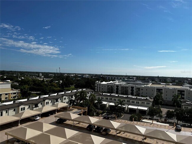 Building Photo - 750 N Tamiami Trl