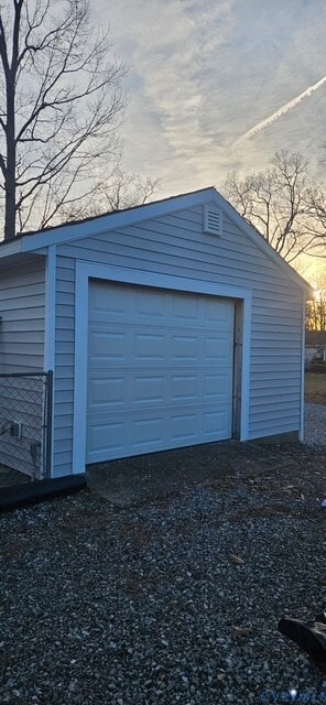 Building Photo - 8011 Kenmore Dr