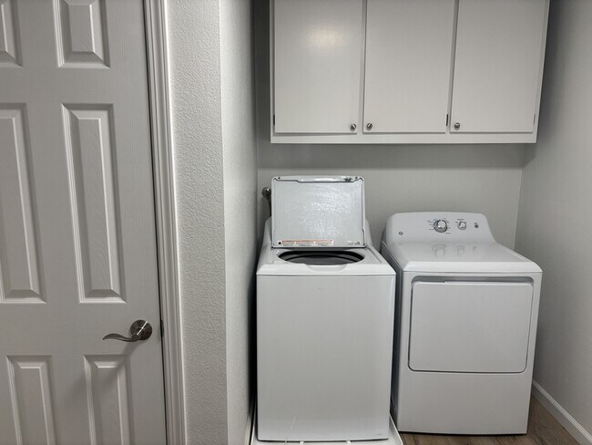 Building Photo - 1776 Meda Ave