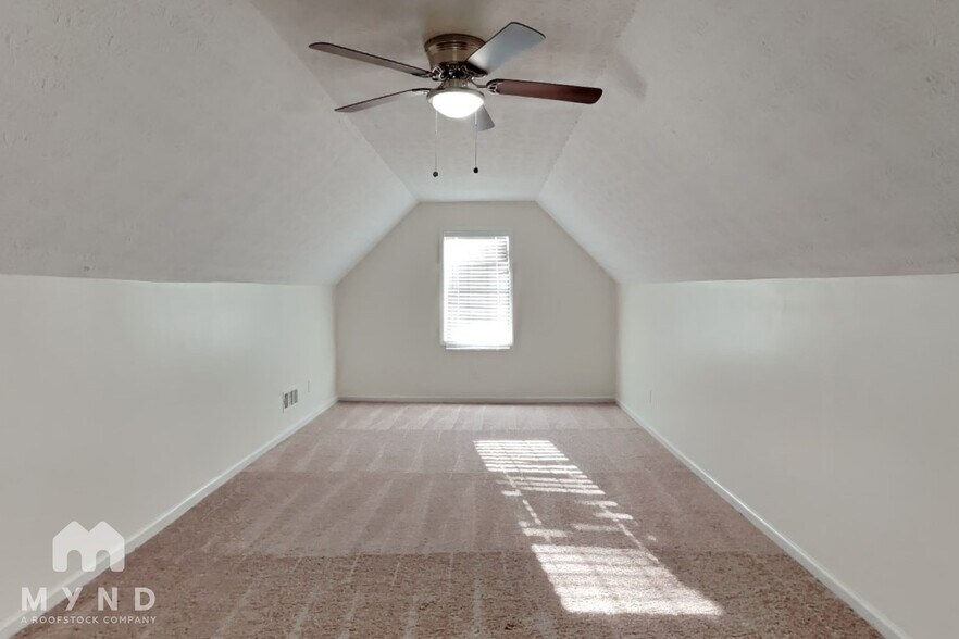 Building Photo - 204 Eagles Crest Ct