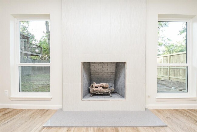 Building Photo - 1010 Woodchurch Ln