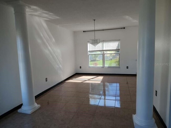 Building Photo - 4422 Evergreen Forest Loop