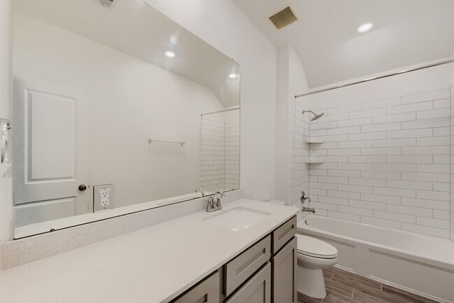 Building Photo - 4146 Balboa Dr