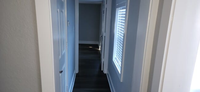 Building Photo - 1204 S 18th St