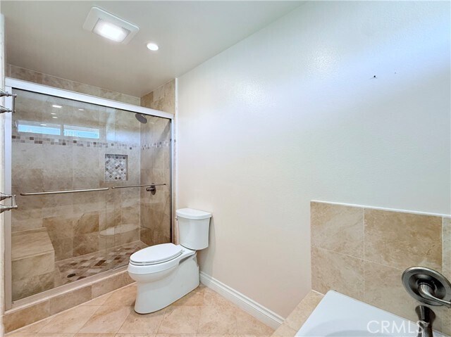 Building Photo - 7 Calhoun