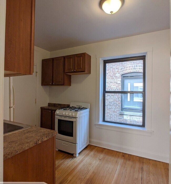 Building Photo - 2649 N Spaulding Ave