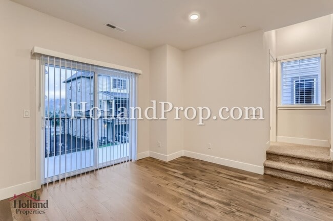Building Photo - 15974 NW Hosmer Ln