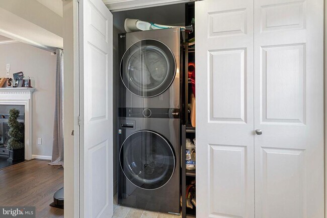 Building Photo - 3100 Franklin St