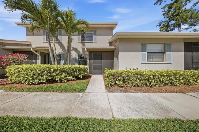 Building Photo - 2131 Ridge Rd S