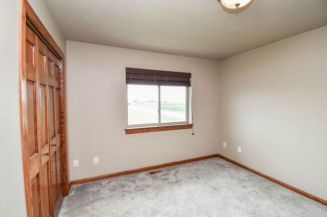 Building Photo - 8413 W 53rd St