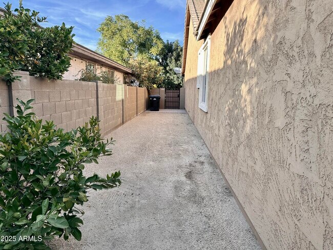 Building Photo - 7229 E Plata Ave